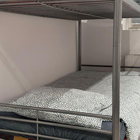 פוזנן Golebia Hostel מראה חיצוני תמונה