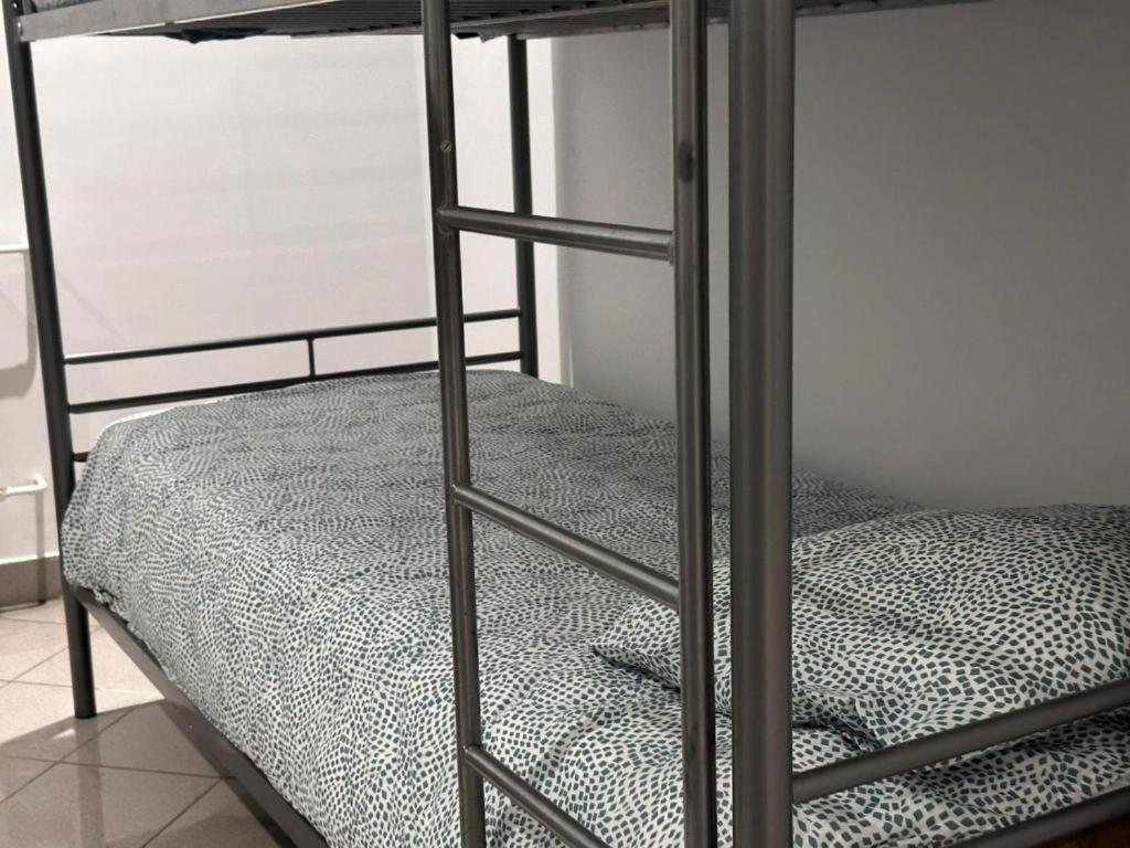 פוזנן Golebia Hostel מראה חיצוני תמונה