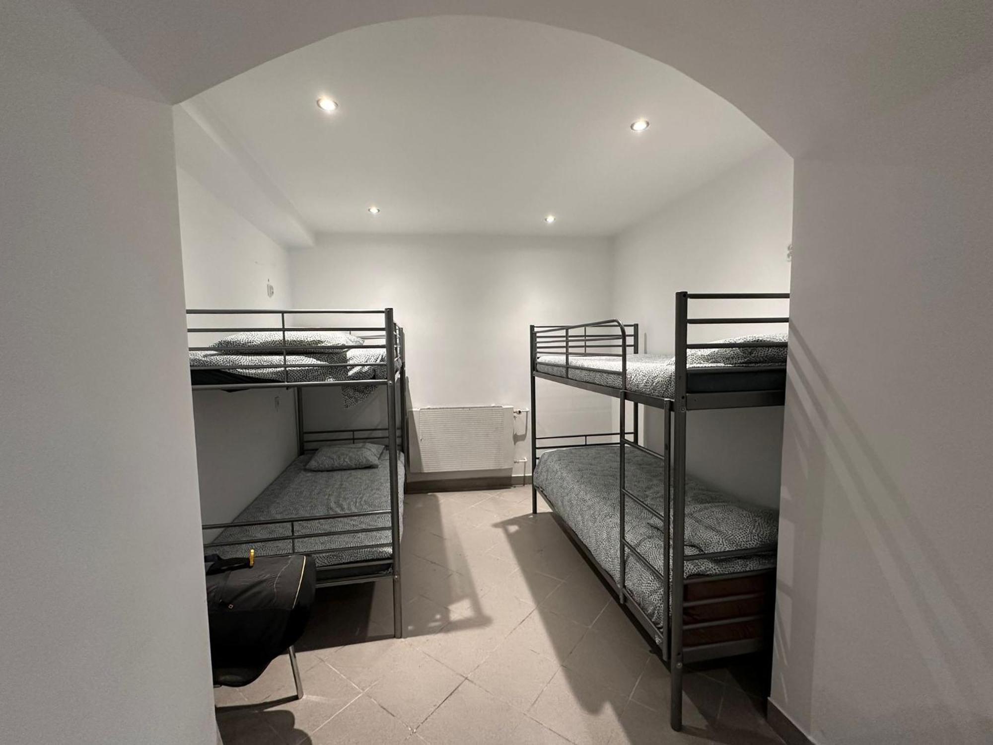 פוזנן Golebia Hostel מראה חיצוני תמונה
